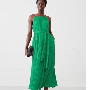 New with tags Banana Republic Fine-Gathers Maxi Dress, Green, Small. Retail $160